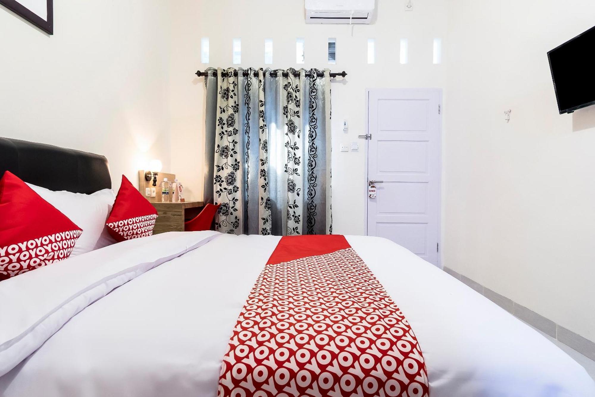 Super Oyo Capital O 873 Kamani Homestay Syariah Medan Exterior photo