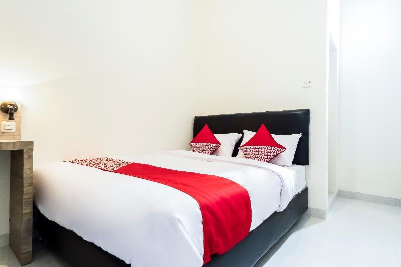 Super Oyo Capital O 873 Kamani Homestay Syariah Medan Exterior photo